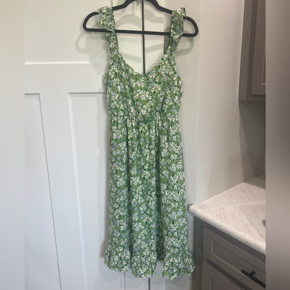 Jessica Simpson midi dress size medium NWOT